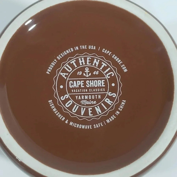 Algonquin  Park Authentic Cape Shore Souvenir Mug Brown with Bear Scene. - Picture 3 of 5